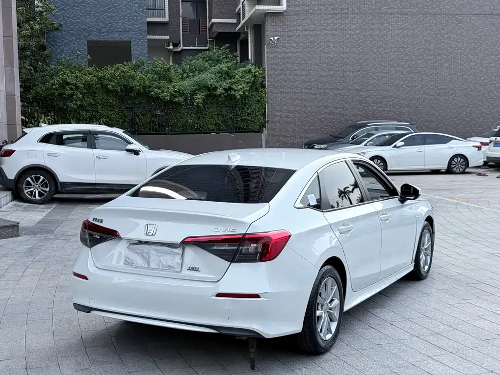 Honda Civic — миниатюра 9