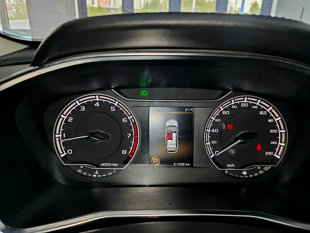 Geely Binyue — миниатюра 18