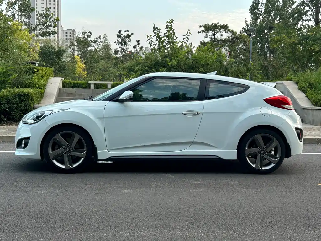 Hyundai Veloster — миниатюра 11