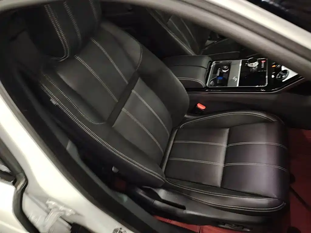 Land Rover Velar — миниатюра 25