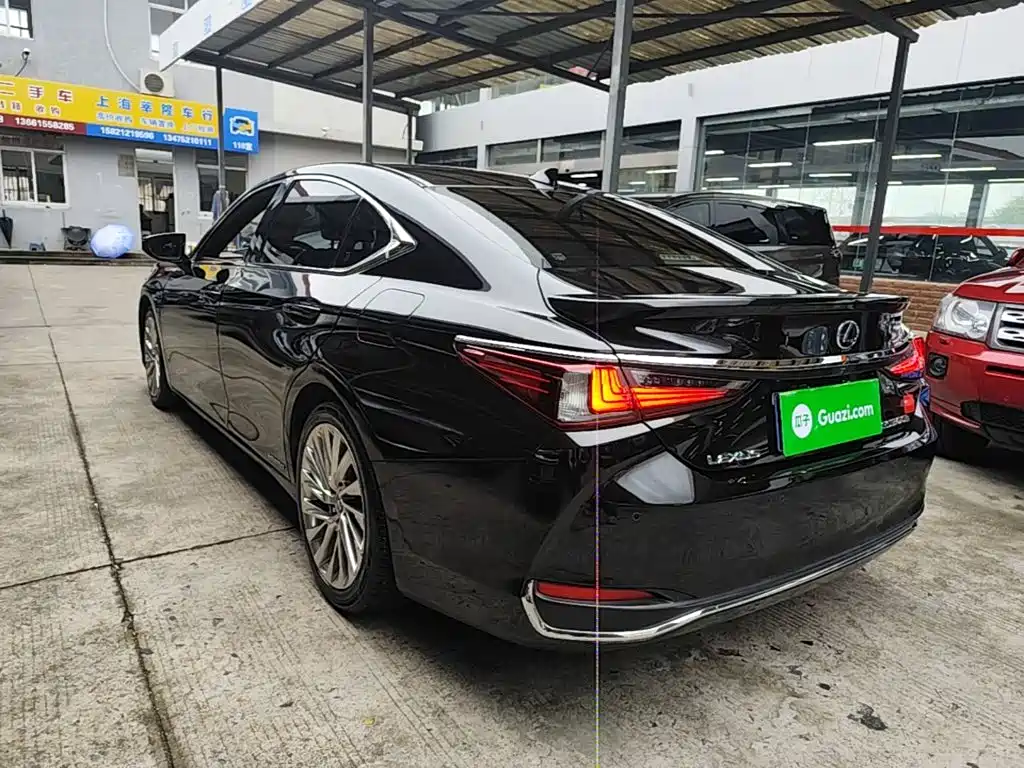 Lexus ES — миниатюра 5
