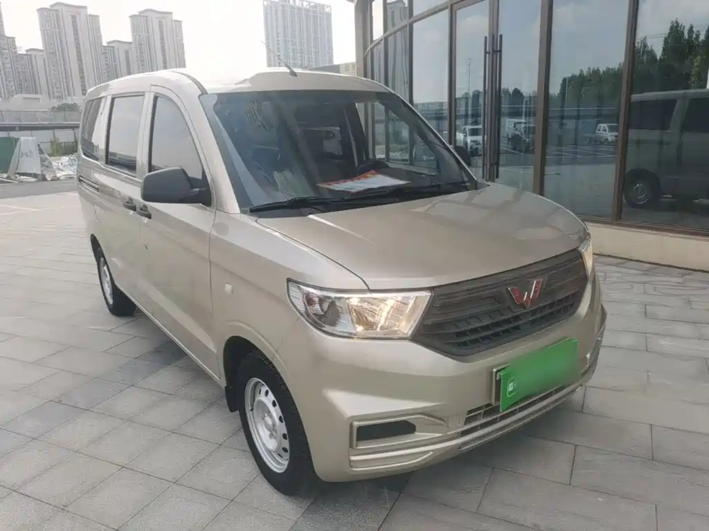 Wuling Hongguang V — миниатюра 4