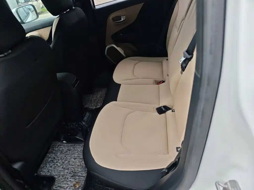 Jeep Renegade — миниатюра 17