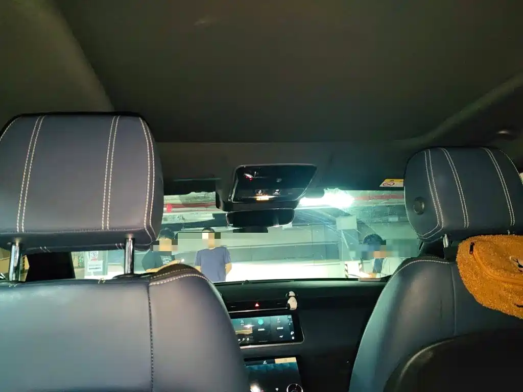 Land Rover Velar — миниатюра 14