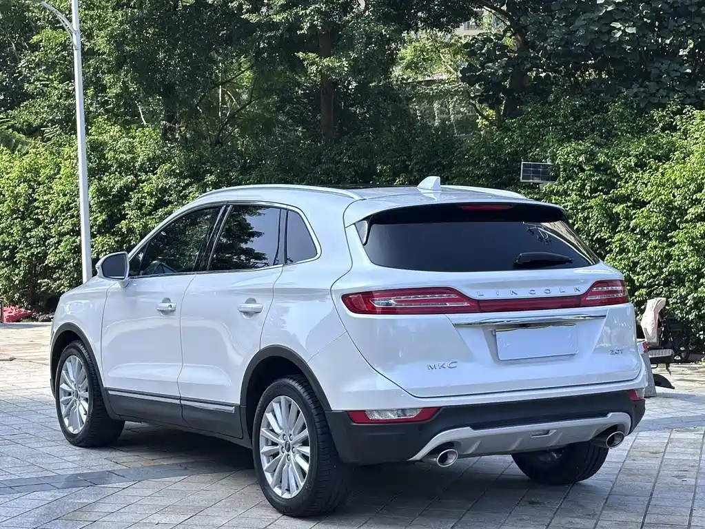 Lincoln MKC — миниатюра 4