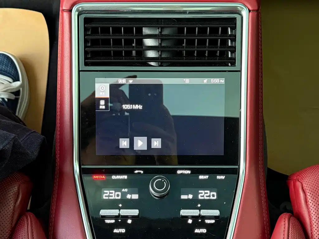 Porsche Panamera — миниатюра 17