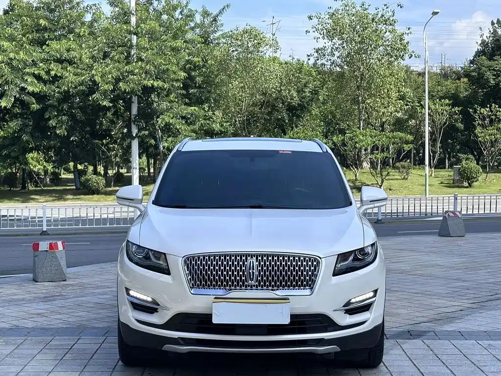 Lincoln MKC — миниатюра 2