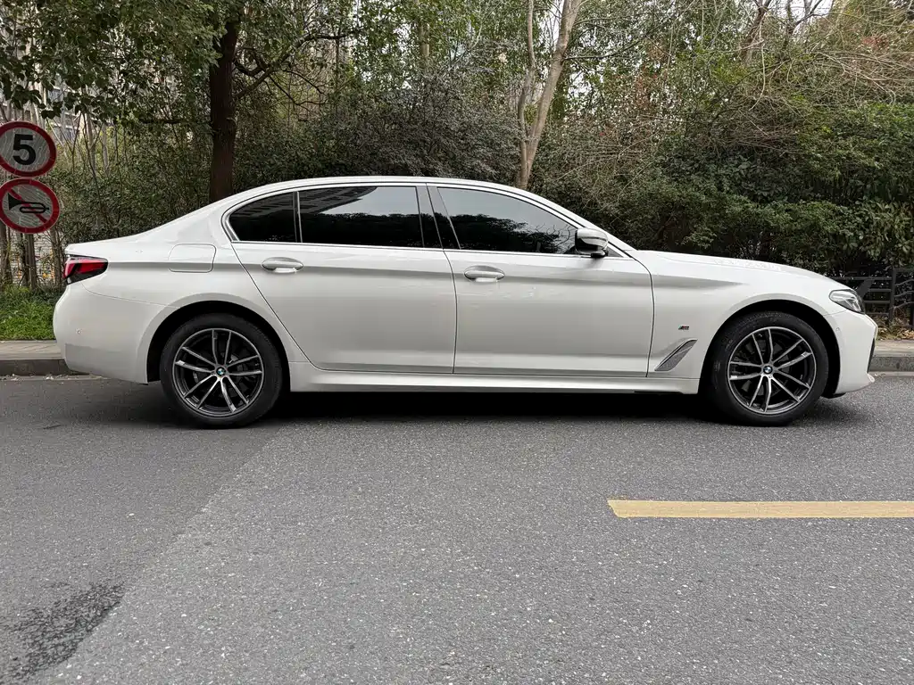BMW 5 Series 5 2021 525Li M Sport