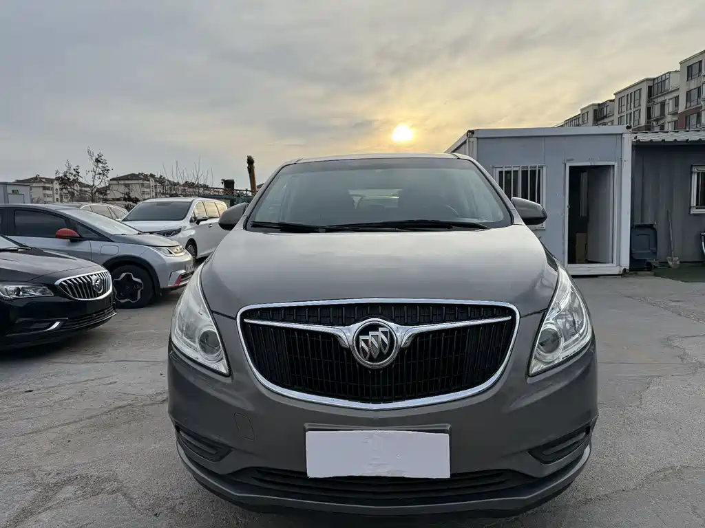 Buick GL8 2017 25S Luxury V