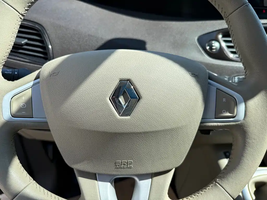 Renault Fengjing Classic — миниатюра 19
