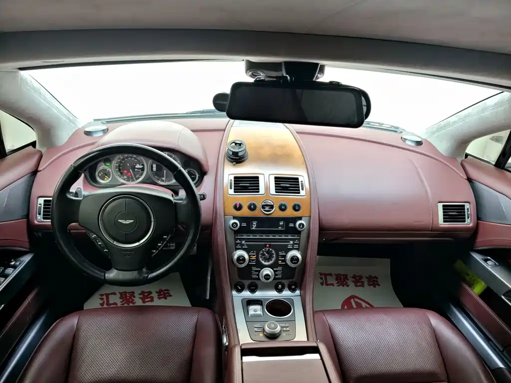 Aston Martin Rapide — миниатюра 42