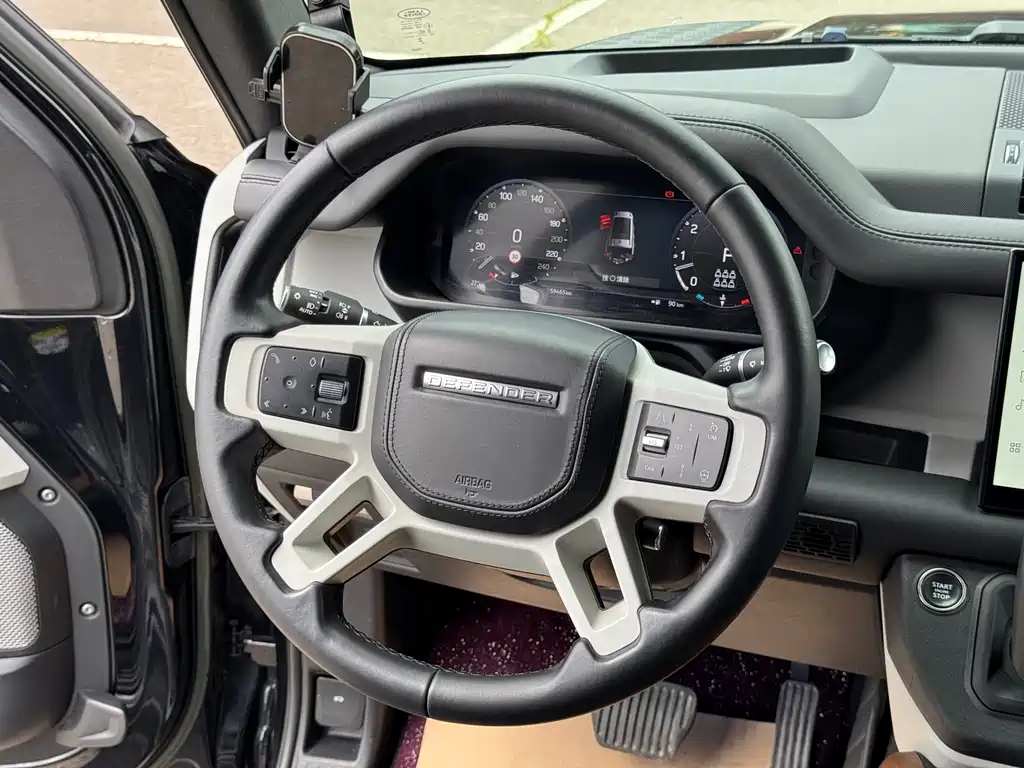 Land Rover Defender — миниатюра 20