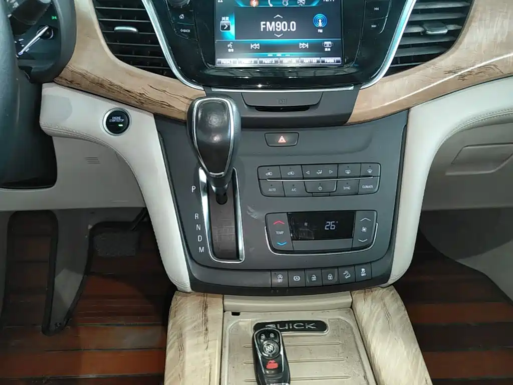 Buick GL8 — миниатюра 14