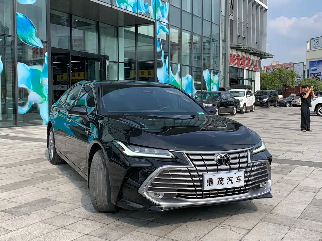Toyota Avalon — миниатюра 3