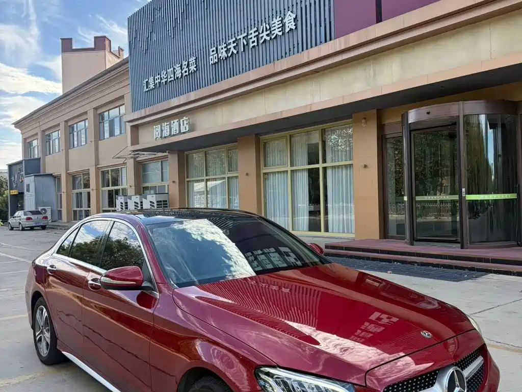 Mercedes-Benz C-Class — миниатюра 3