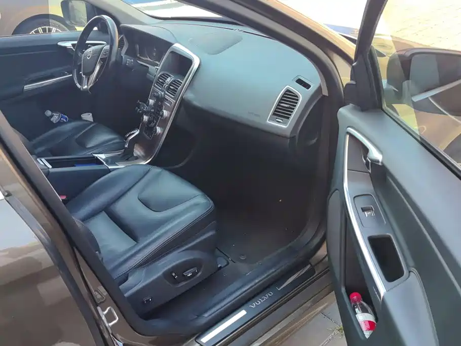 Volvo XC60 — миниатюра 8