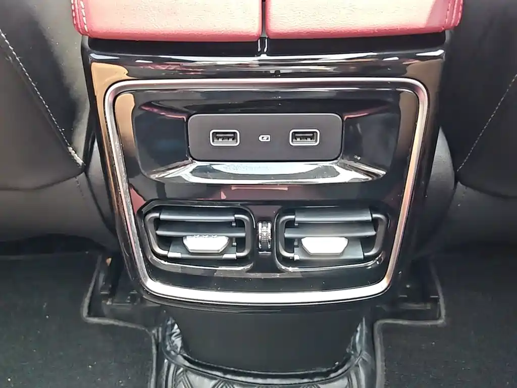 Jetour X70 PLUS - фото 13