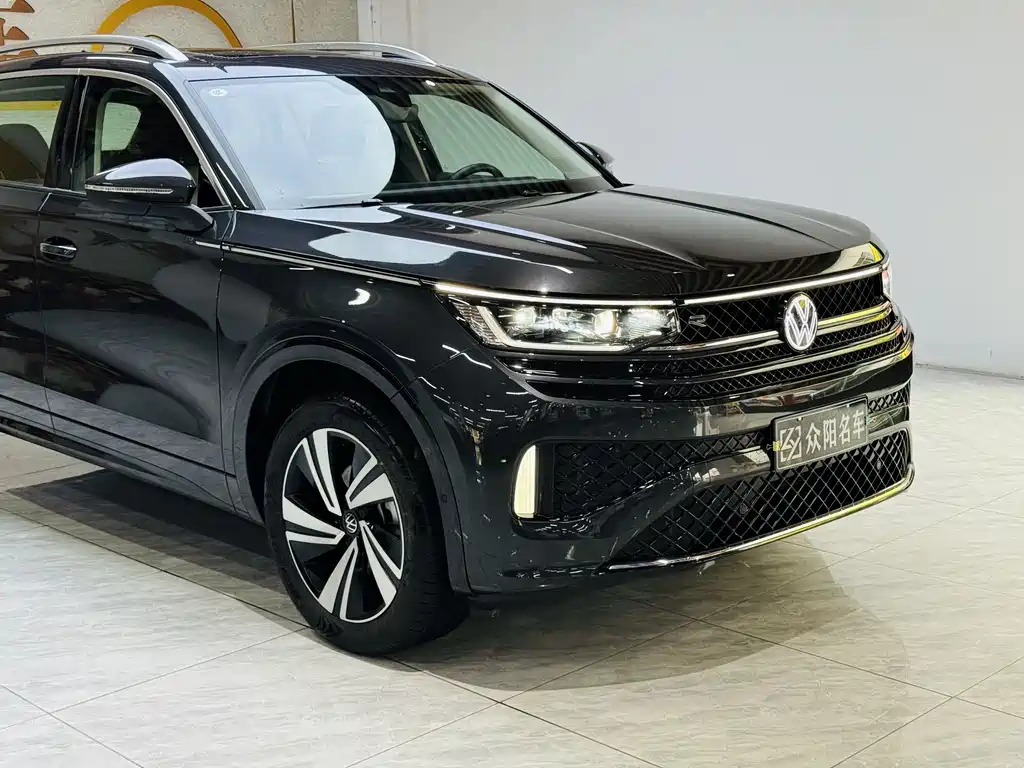 Volkswagen Tavendor 2023 380TSI R-Line