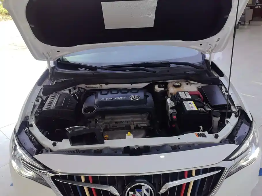 Buick Excelle — миниатюра 10