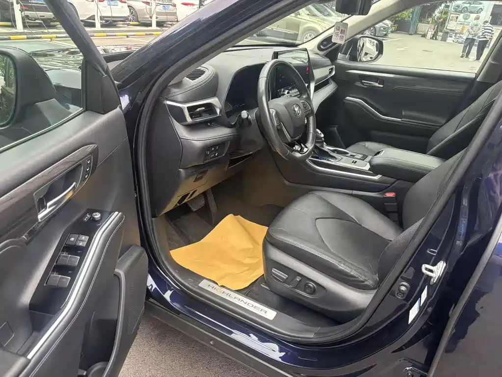 Toyota Highlander — миниатюра 7