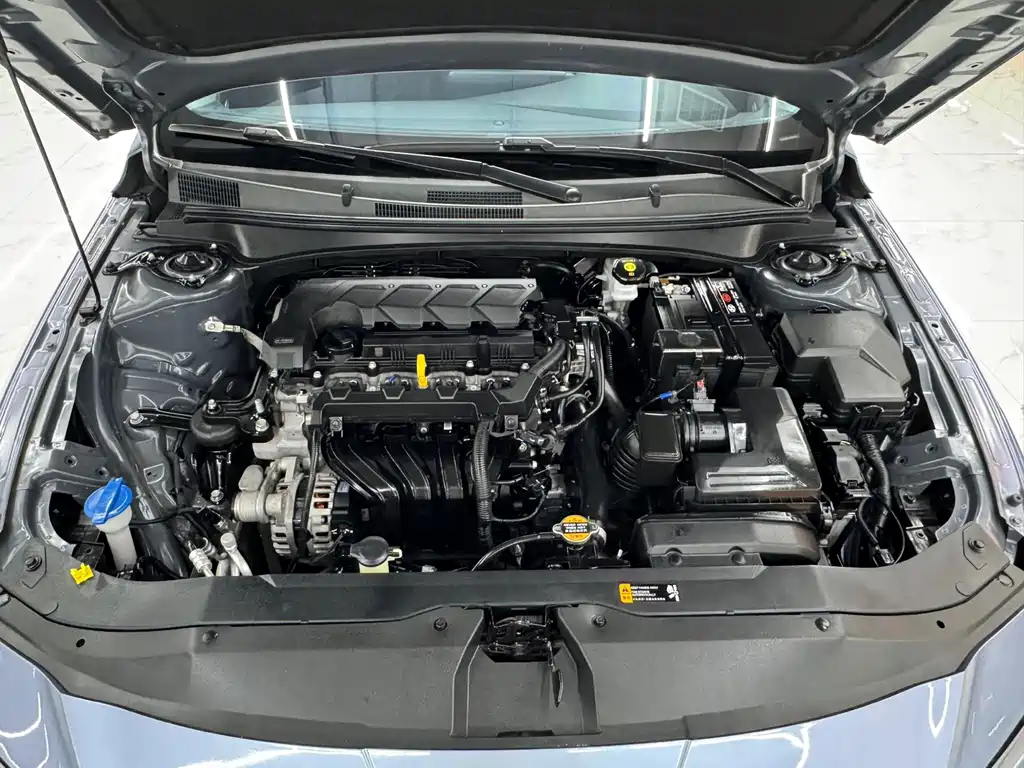 Hyundai Elantra — миниатюра 17