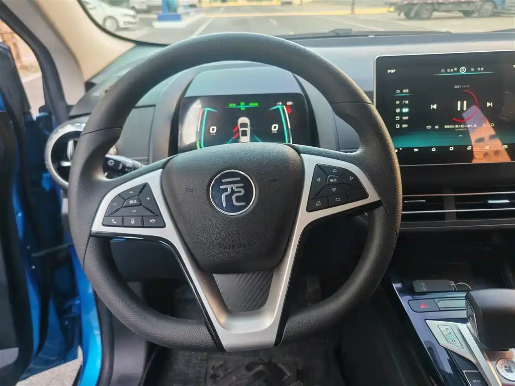BYD Yuan EV — миниатюра 13