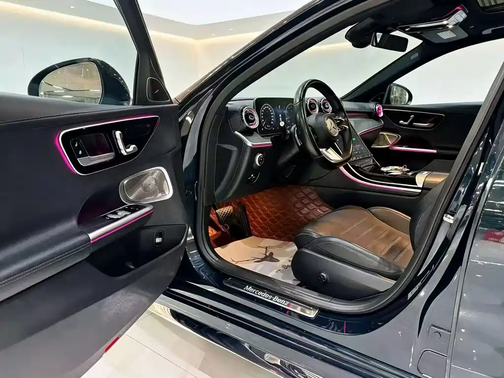 Mercedes-Benz C-Class — миниатюра 3