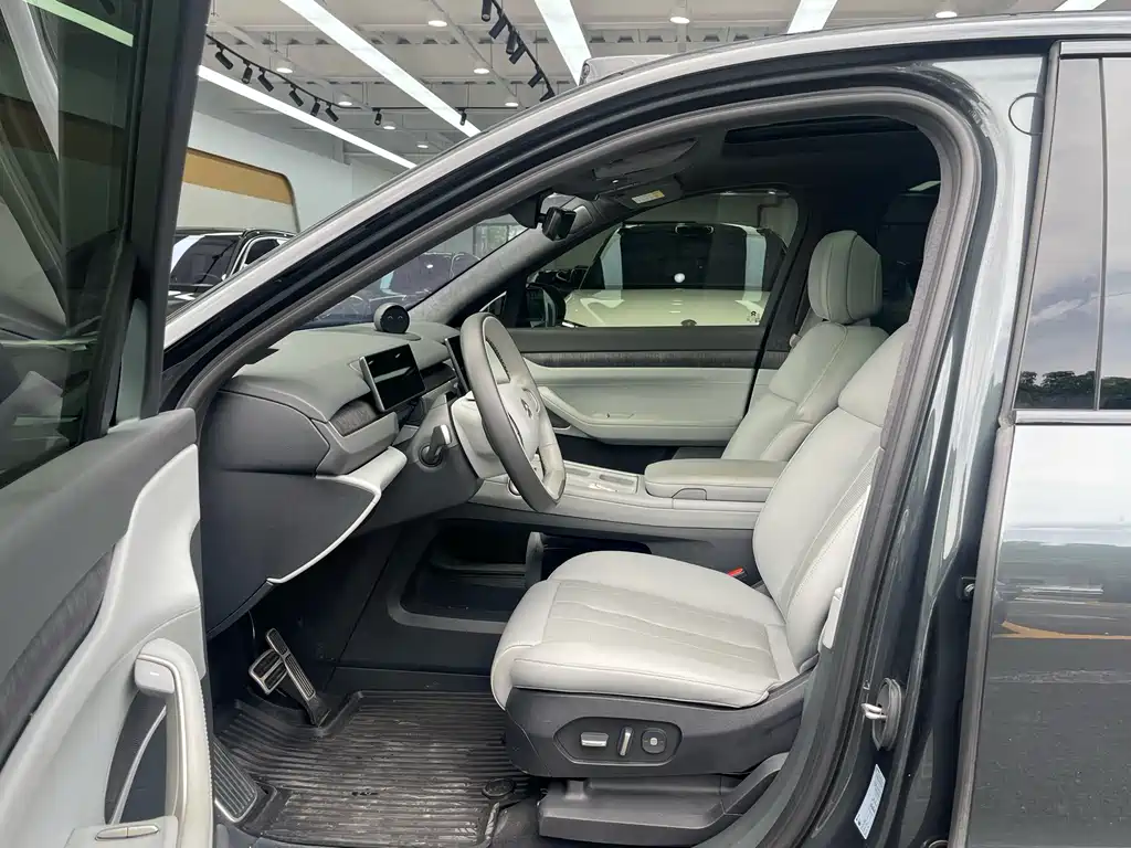 NIO ES8 2023 75kWh Executive
