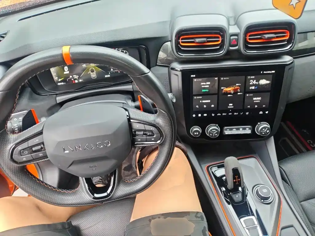 Lynk & Co 02 Hatchback — миниатюра 6