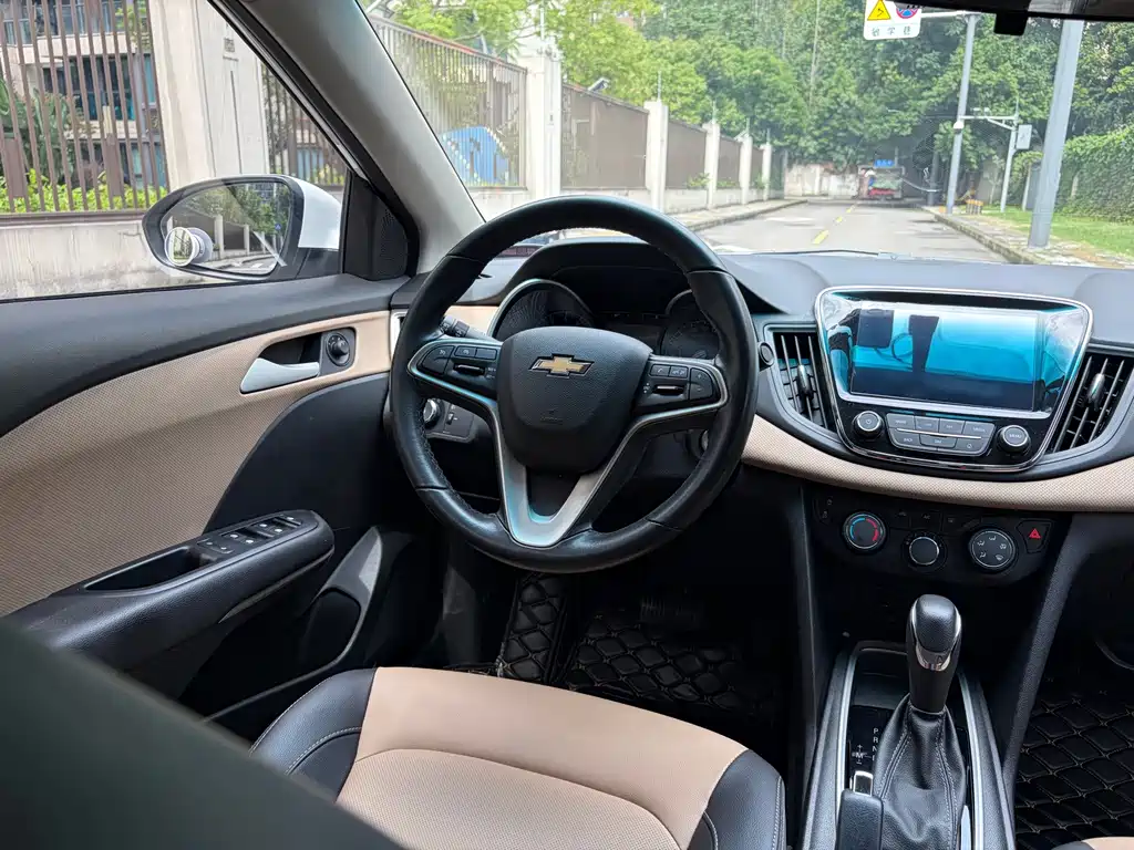Chevrolet Monza — миниатюра 19