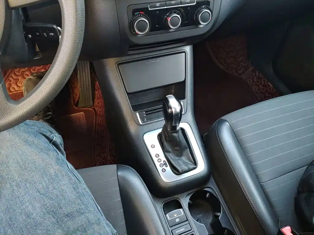 Volkswagen Tiguan — миниатюра 14