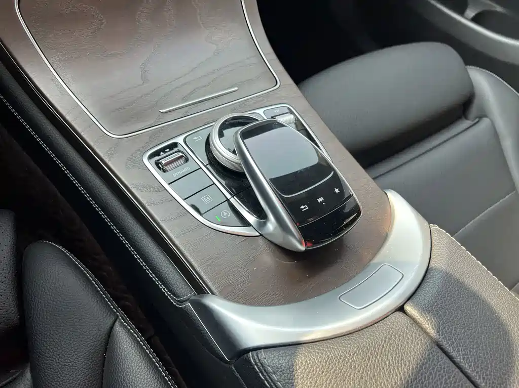 Mercedes-Benz GLC — миниатюра 12