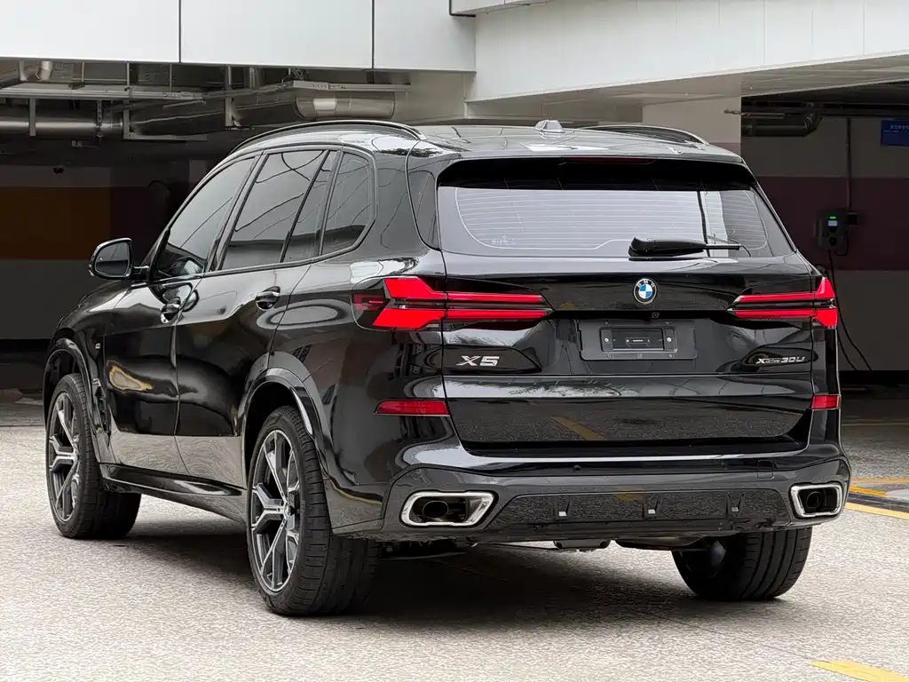BMW X5 2026 xDrive 30Li Premium M Sport