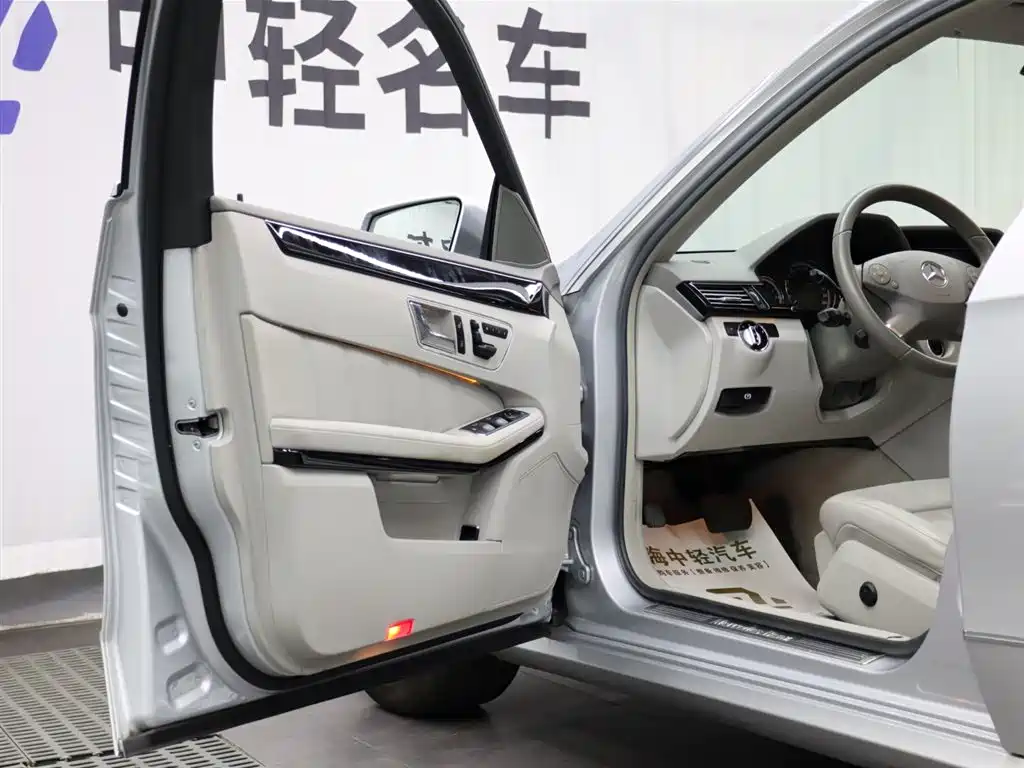 Mercedes-Benz E-Class E 2010 E 200 CGI