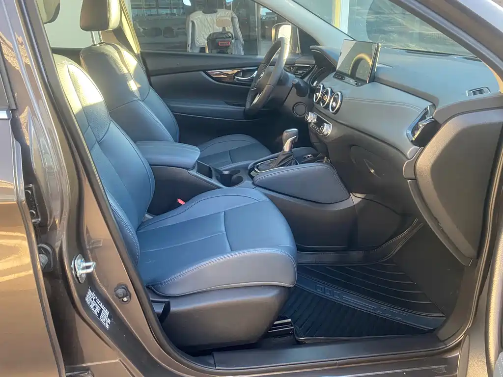 Nissan Qashqai — миниатюра 10