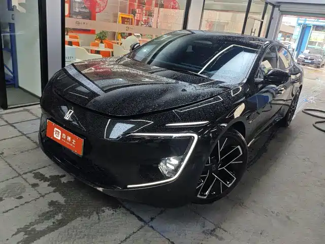 2025 Avatr 12