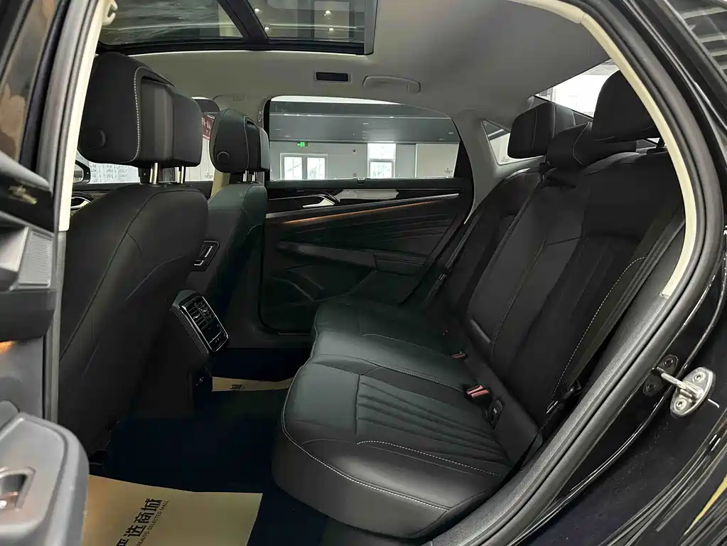 Volkswagen Passat — миниатюра 12