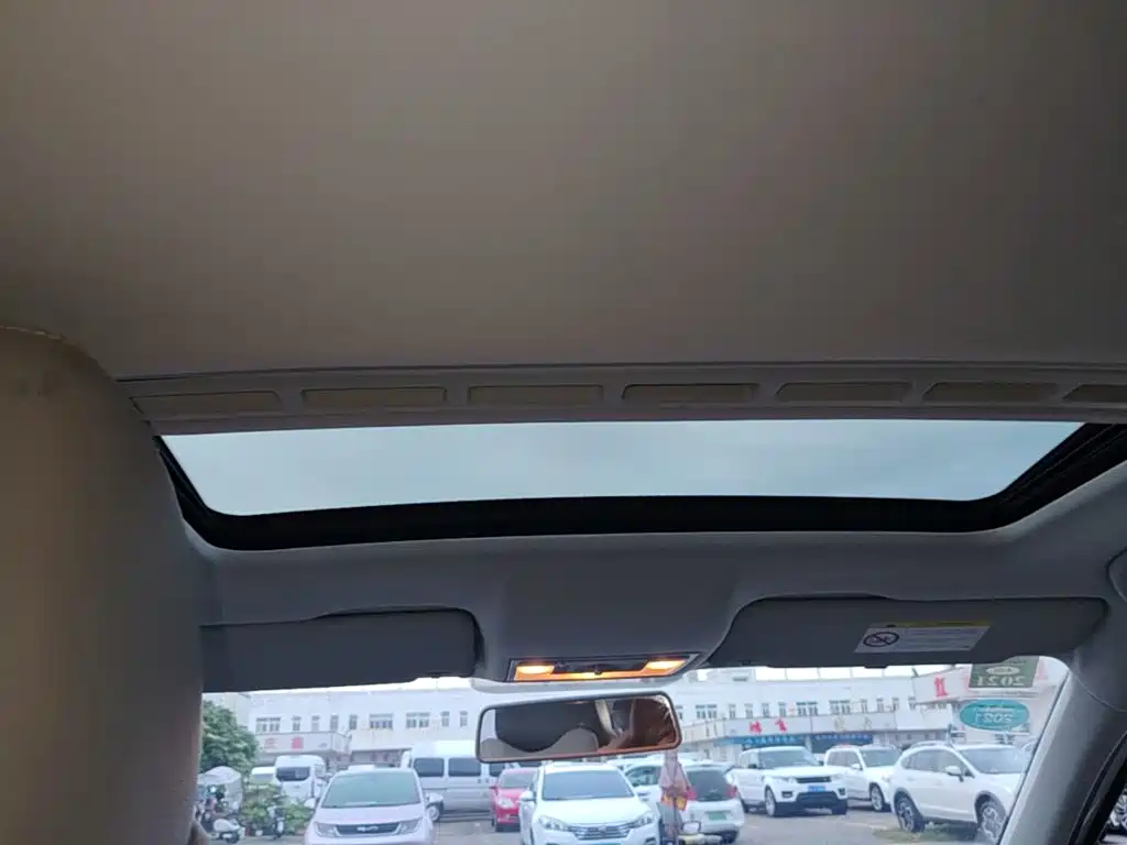 Skoda Rapid — миниатюра 18