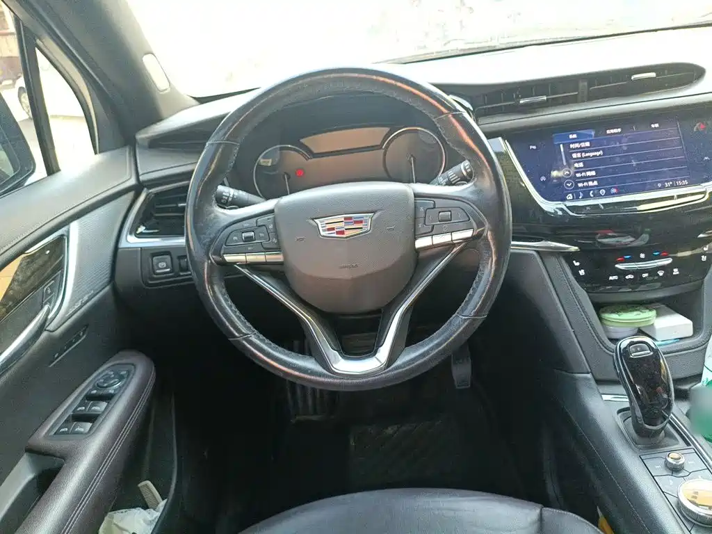 Cadillac XT6 — миниатюра 11