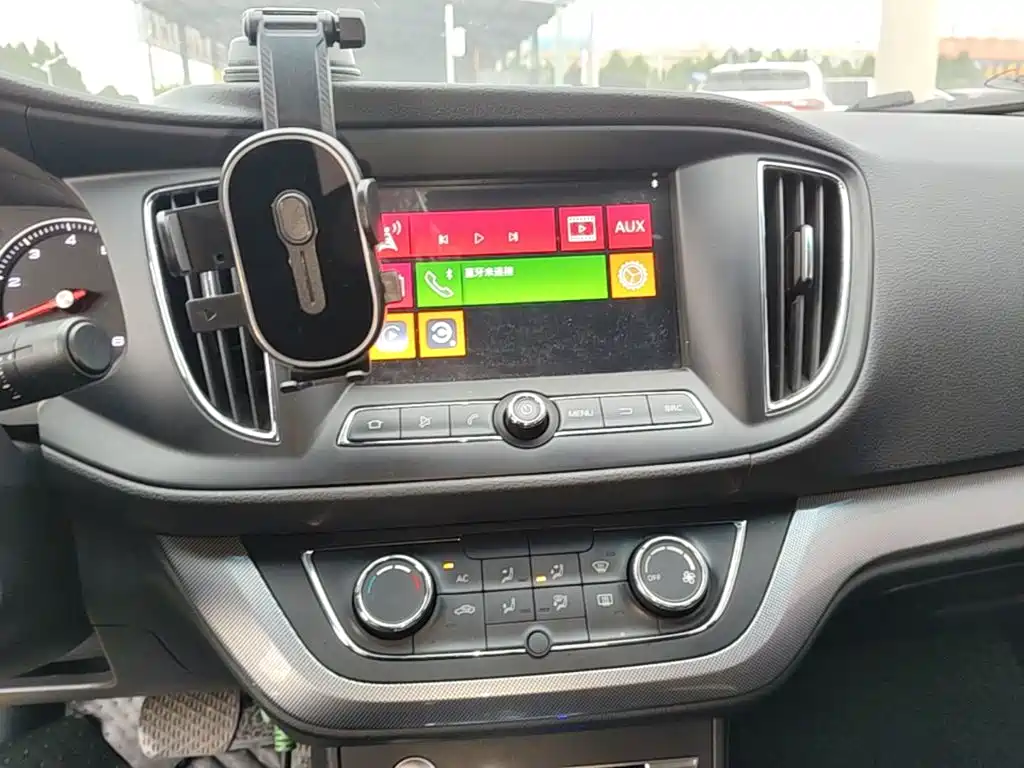 Roewe 360 — миниатюра 13
