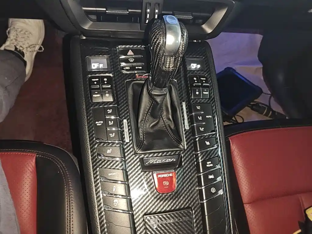 Porsche Macan — миниатюра 14