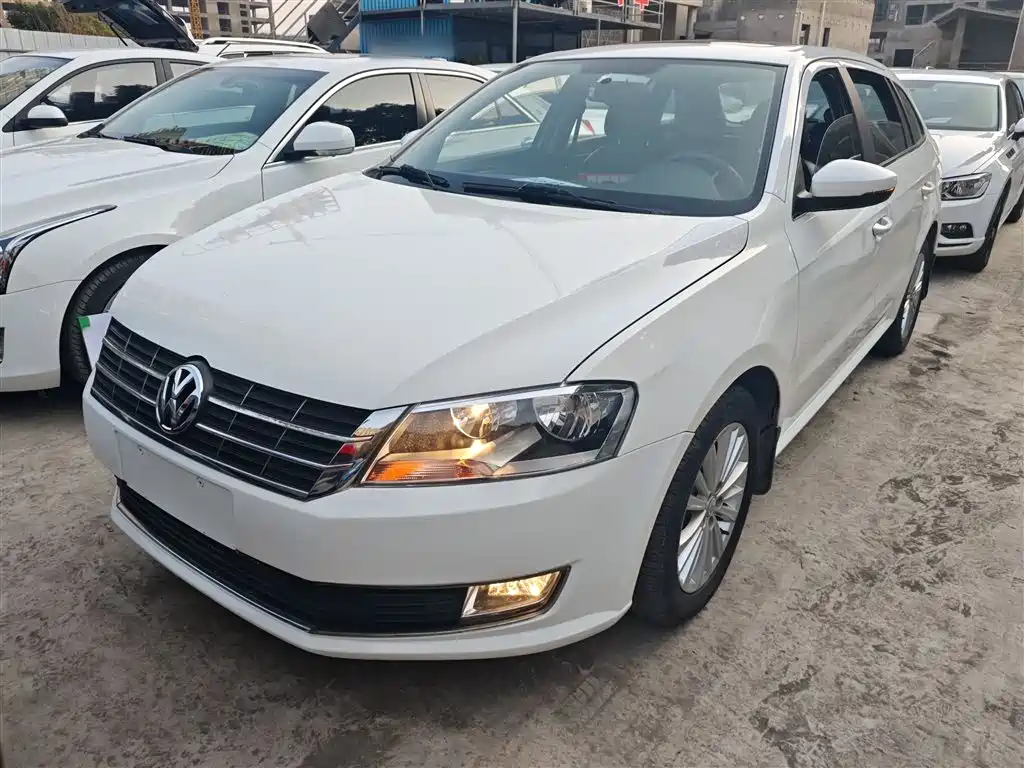 Volkswagen Gran Lavida 2015