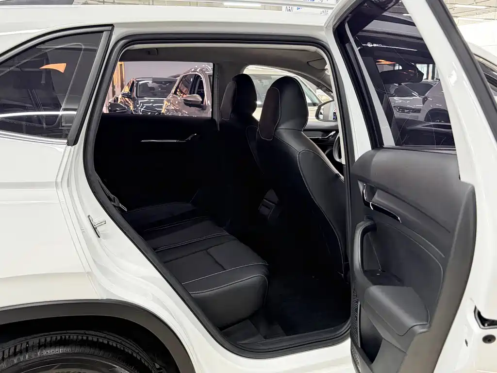 Skoda Kamiq — миниатюра 12