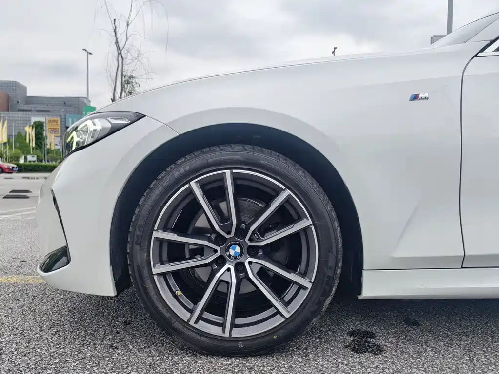 BMW 3 Series — миниатюра 7