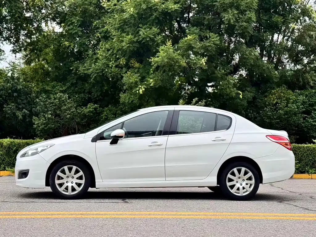 Peugeot 308 — миниатюра 5