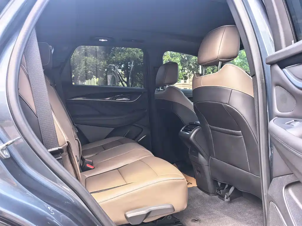 Buick Enclave — миниатюра 15