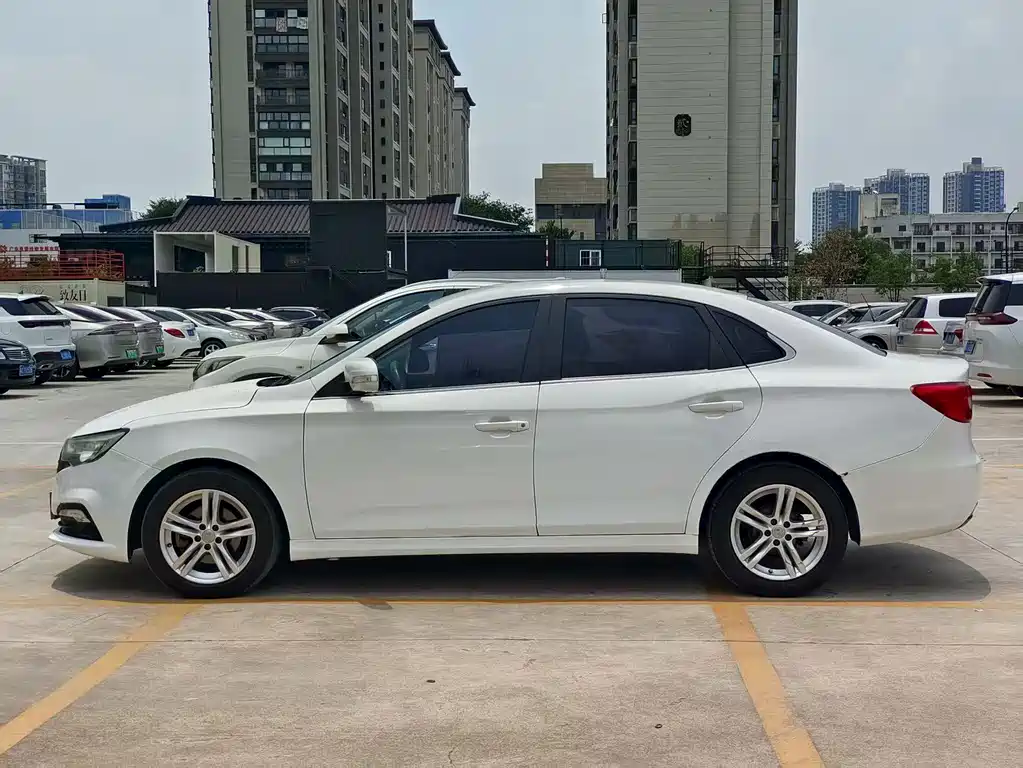 Bestune B30EV — миниатюра 7