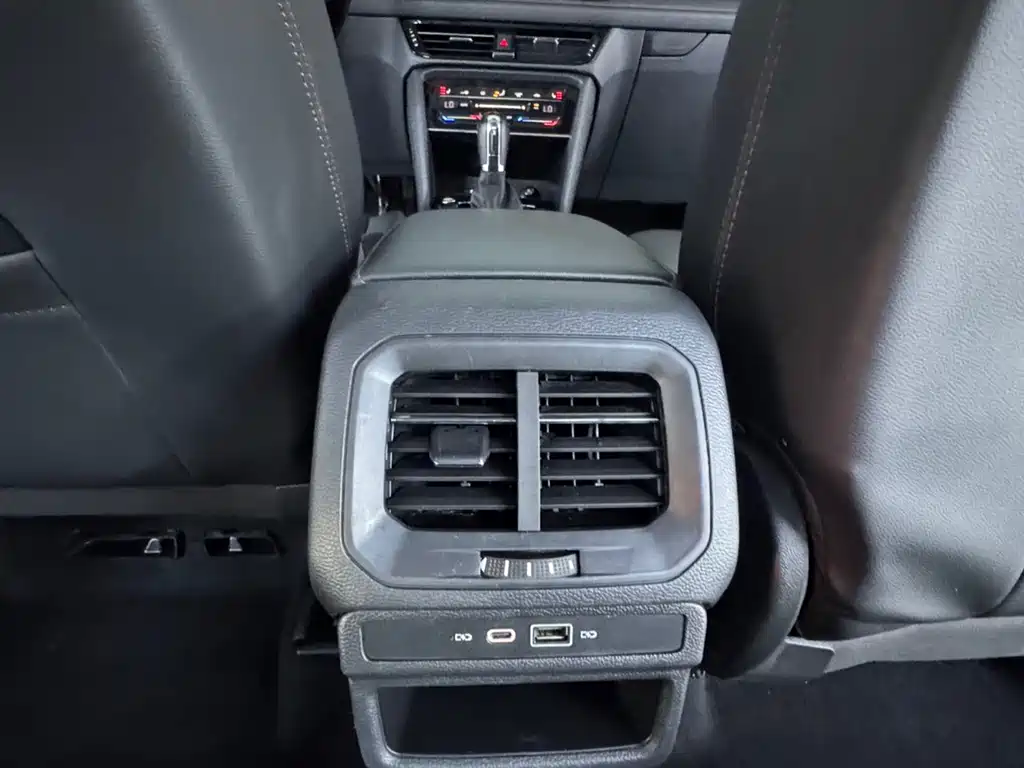 Volkswagen Tharu — миниатюра 16