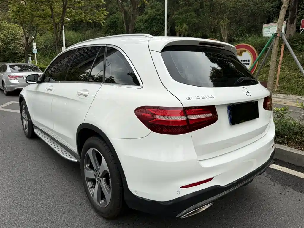 Mercedes-Benz GLC 2017 GLC 300 4MATIC