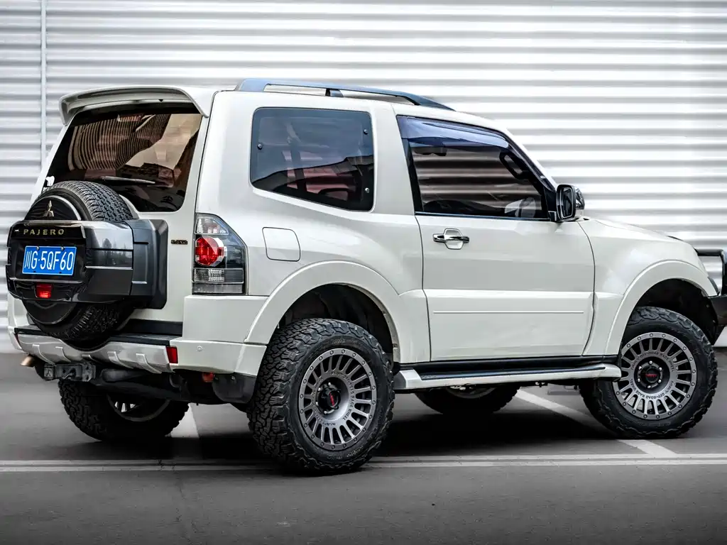 Mitsubishi V87 2019 3.8L AT
